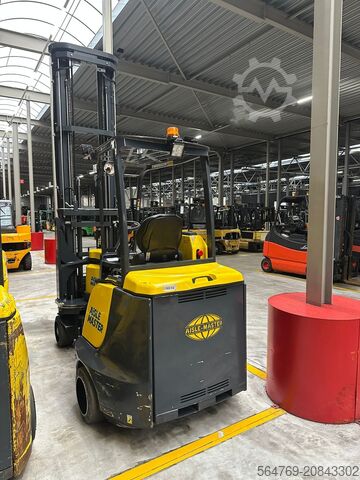 Schmalgangstapler Aisle Master 20WHE/ Perfect / Only 6256 hours