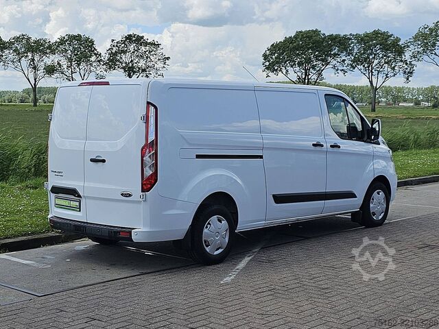 High-roof van FORD TRANSIT CUSTOM 2.0 L2H1 Navi Airco