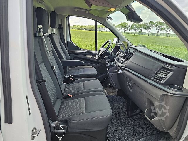 High-roof van FORD TRANSIT CUSTOM 2.0 L2H1 Navi Airco