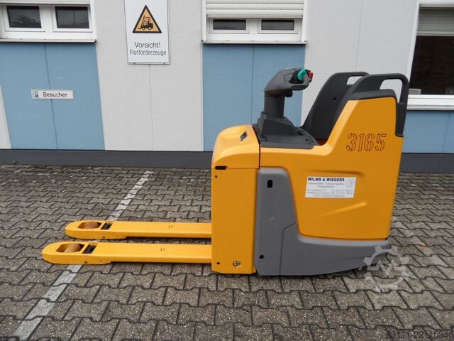 Electric Pallet Truck Jungheinrich ERE 120 - feste Plattform - TOP-Batterie