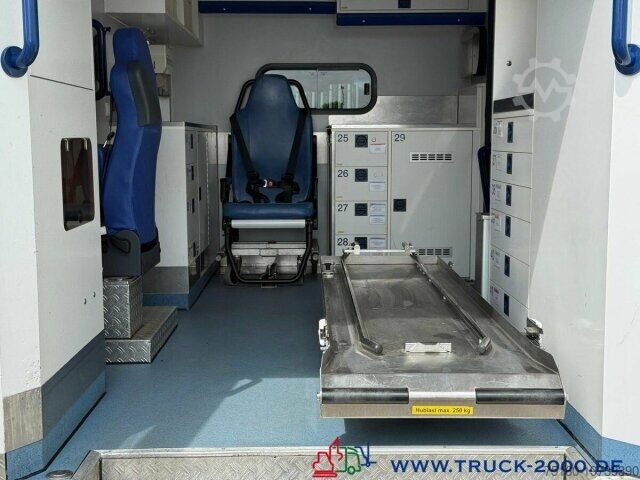 Fire truck Mercedes-Benz Sprinter 516 Fahrtec RTW Luftfederung Retarder