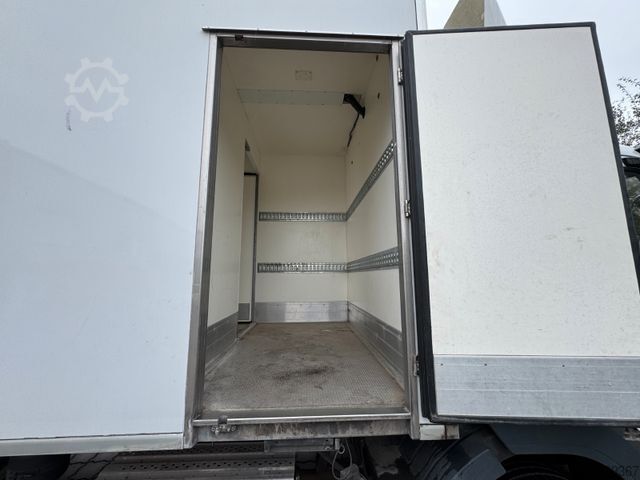 Refrigerator body van MERCEDES-BENZ 818 L Atego Kühlwagen