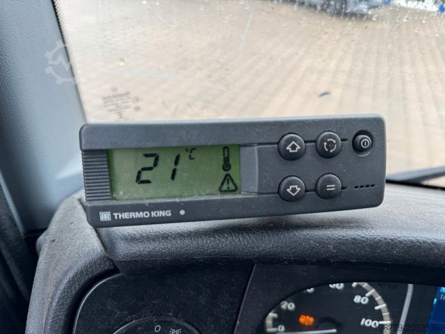 Refrigerator body van MERCEDES-BENZ 818 L Atego Kühlwagen