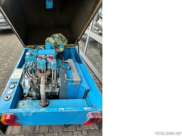 Trailer Jenbacher Werke Schraubenkompressor JW 200