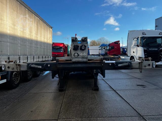 Container transport Renders Euro 800 3DFCST 45FT / 1x Lift Axle / 2x Extend...