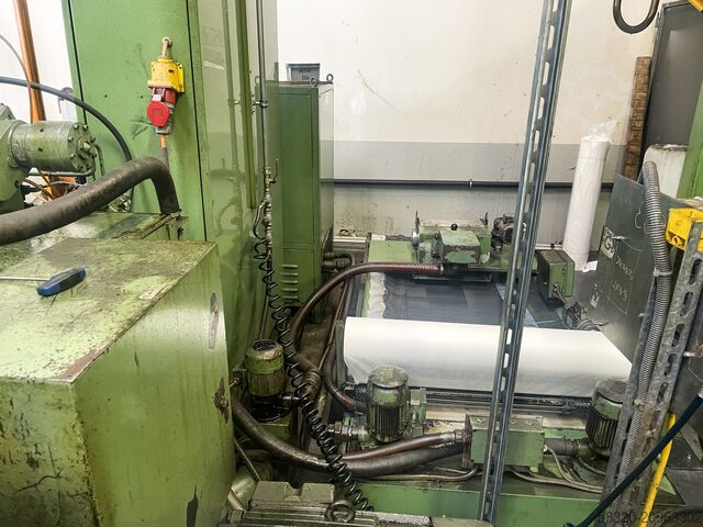 Centerless grinding machine Cincinnati Milacron 3.300