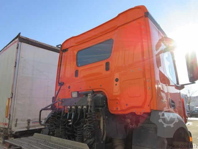 Standard tractor unit mercedes-benz Arocs 1846 SZM