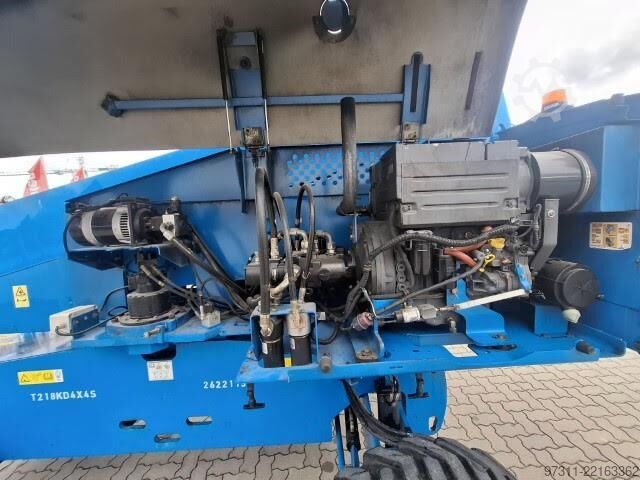 Telescopic boom lift Genie S-65
