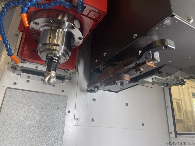 CNC machining center Emco Emcomil E350
