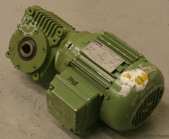 Geared motor 0.55 kW 189 rpm Lenze MDERAXX 071-31