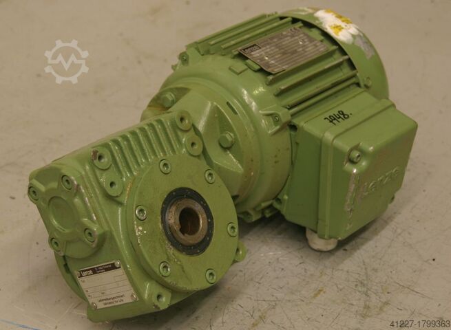 Geared motor 0.55 kW 189 rpm Lenze MDERAXX 071-31