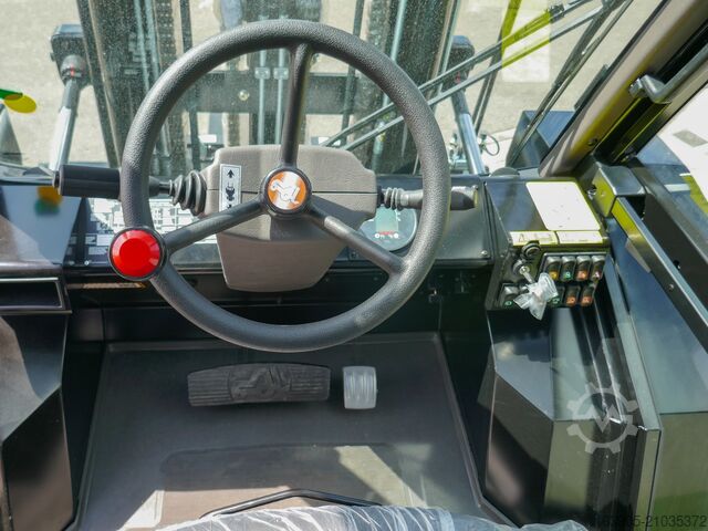 All-terrain forklift Manitou M 50-4