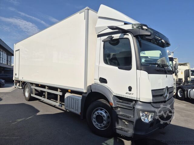 Closed bin Mercedes-Benz Actros 1927