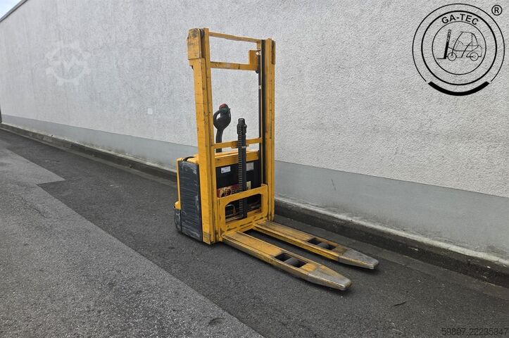 Manual stacker Jungheinrich EJC112