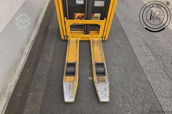 Manual stacker Jungheinrich EJC112