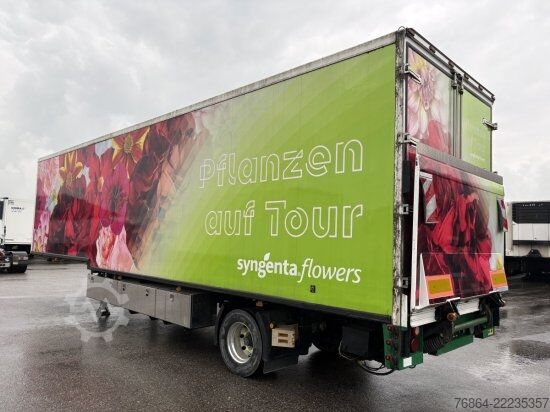 Box semitrailer  K.M.A HOLLAND KM02 KG, VERKAUFSKOFFER MIT KüCHE,  RECHTS TERRASSE AUSKLAPPBAR, SHOWTRAILER