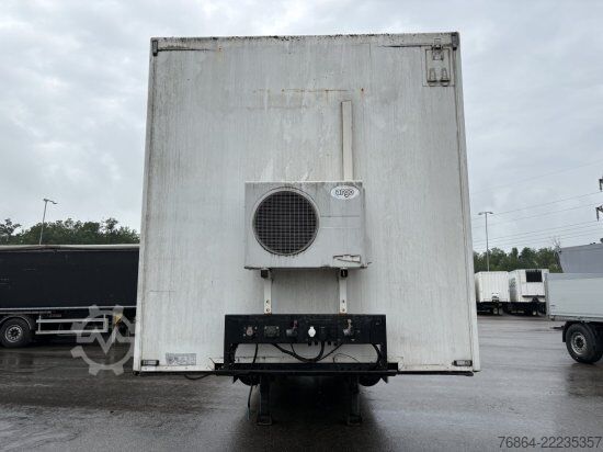 Box semitrailer  K.M.A HOLLAND KM02 KG, VERKAUFSKOFFER MIT KüCHE,  RECHTS TERRASSE AUSKLAPPBAR, SHOWTRAILER