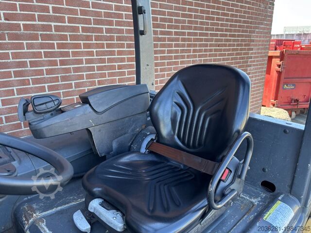 Electric 4-wheel forklift Caterpillar 2EP5000