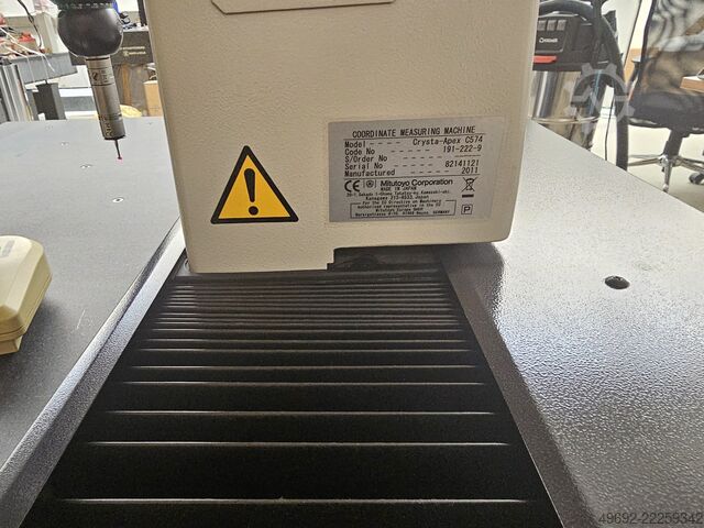 DCC measuring machine Mitutoyo Crysta Apex C574