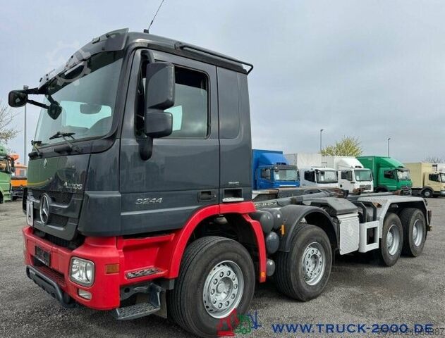 Roll-off tipper truck Mercedes-Benz Actros 3244 8x4 Meiller 30t.7m Container Blatt