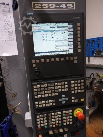 Vertikales Bearbeitungszentrum Chiron Mill 800