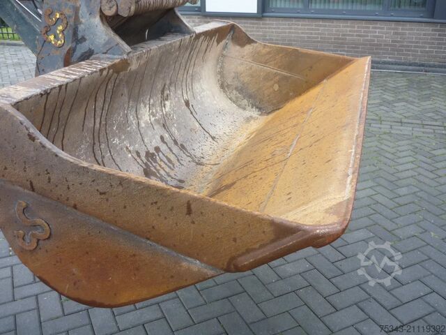 Radbagger Hyundai Robex 160W-9A  Wheel Excavator with bucket