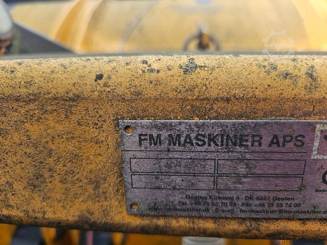 Road sweeper Schneepflug/ Schneeschiebeschild Fa. MF Maskiner