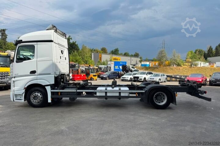 Swap body truck MERCEDES-BENZ Actros 1843 4x2 BDF
