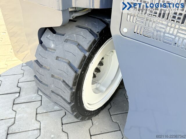 4-way forklift Combilift CB3000 DIESEL TRIPLEX 5500 FREE-LIFT