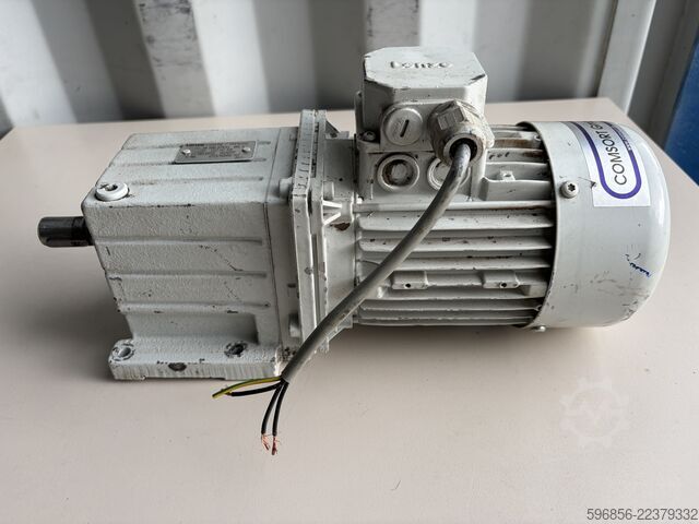  Motoreduktor Lenze GST04-2M VBR071C42 0,55 kW 421,5 obr./min 12 Nm i=3,333 3×230/400 V IP55 Motoreduktor Lenze GST04-2M VBR071C42 0,55 kW 421,5 obr./min 12 Nm i=3,333 3×230/400 V IP55