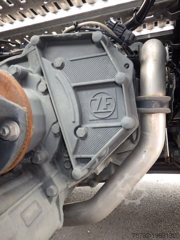 Standard tractor unit DAF XG 530 FT Skylight/Intarder/2x Tank/PTO/Spoiler