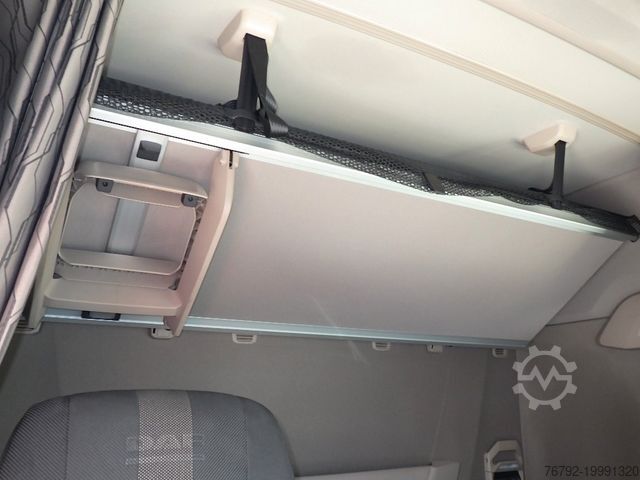 Standard tractor unit DAF XG 530 FT Skylight/Intarder/2x Tank/PTO/Spoiler