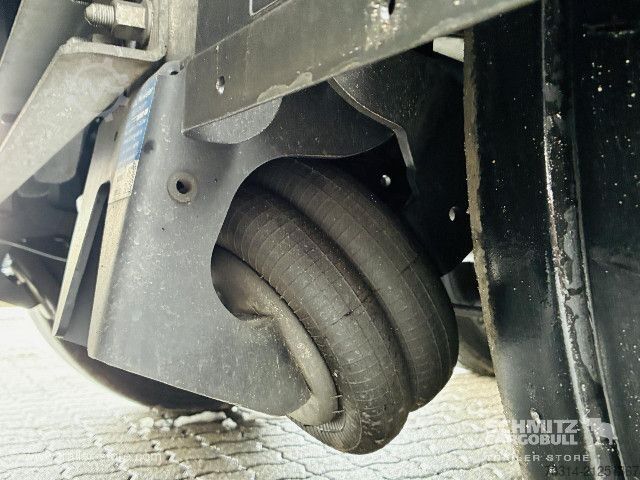 Auflieger mit Pritsche & Plane Schmitz Cargobull Curtainsider Coil Getränke