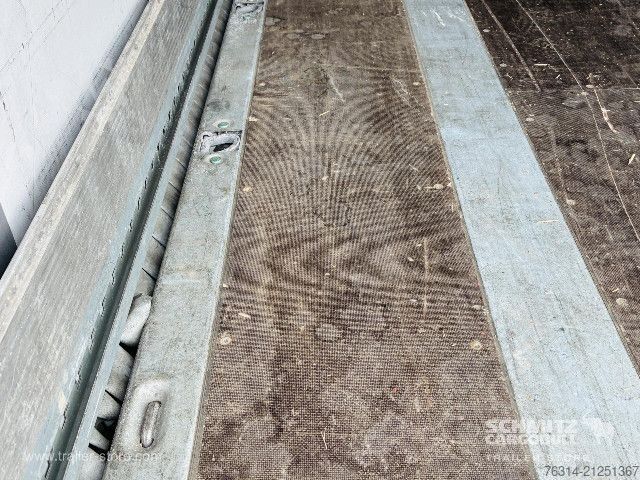 Auflieger mit Pritsche & Plane Schmitz Cargobull Curtainsider Coil Getränke