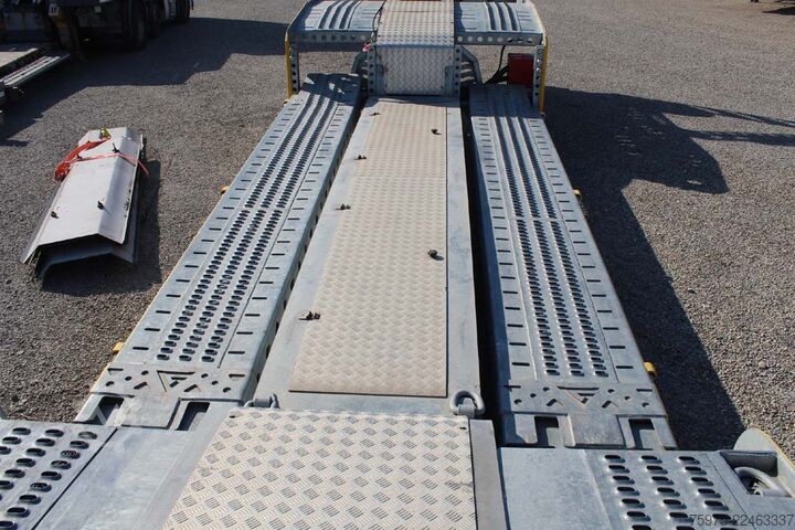 Car carrying semitrailer Vega carrellone bisarca allungabile usato