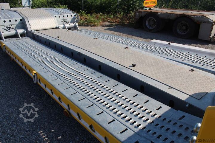 Car carrying semitrailer Vega carrellone bisarca allungabile usato