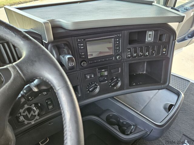 Tipper truck SCANIA R 520 6x2 Nachlauflenkachse