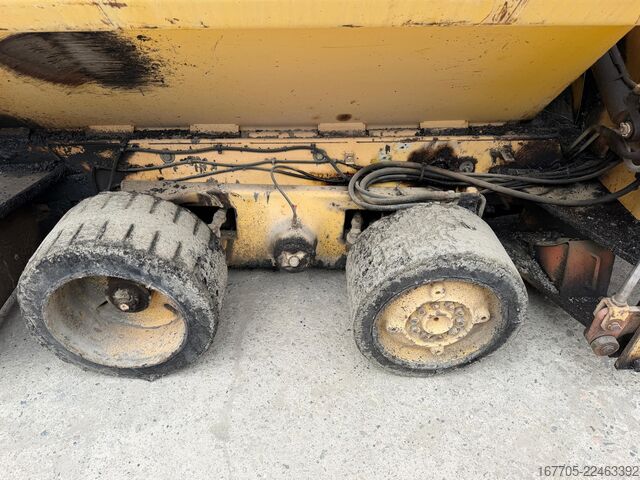 Wheeled asphalt paver Dynapac F121-4W (VB 805 TV)