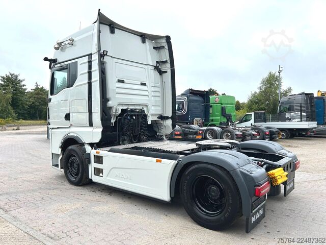 Standard SZM MAN TGX 18.560 BL/Retarder/ACC/2x Tank/D30 Motor!