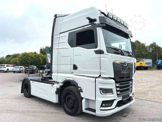 Standard SZM MAN TGX 18.560 BL/Retarder/ACC/2x Tank/D30 Motor!