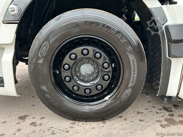 Standard SZM MAN TGX 18.560 BL/Retarder/ACC/2x Tank/D30 Motor!