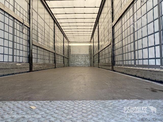 Open semitrailer with tarp Schmitz Cargobull Semitrailer Curtainsider Standard Hayon