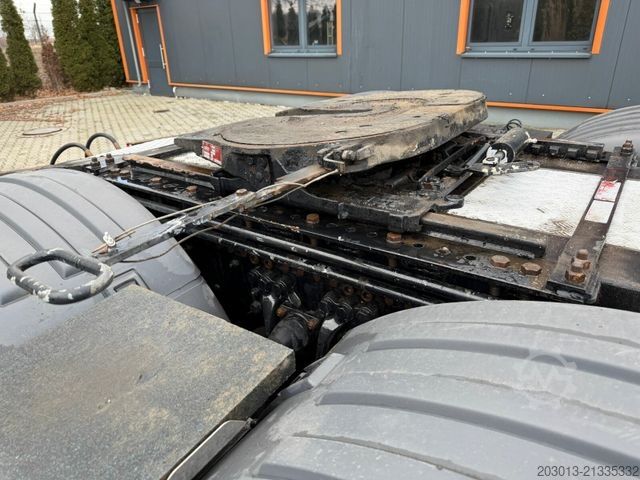 Truck mounted crane SCANIA R580 LB 8x2*6 HNB SZM mit Kran HIAB XS 422