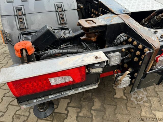 Truck mounted crane SCANIA R580 LB 8x2*6 HNB SZM mit Kran HIAB XS 422