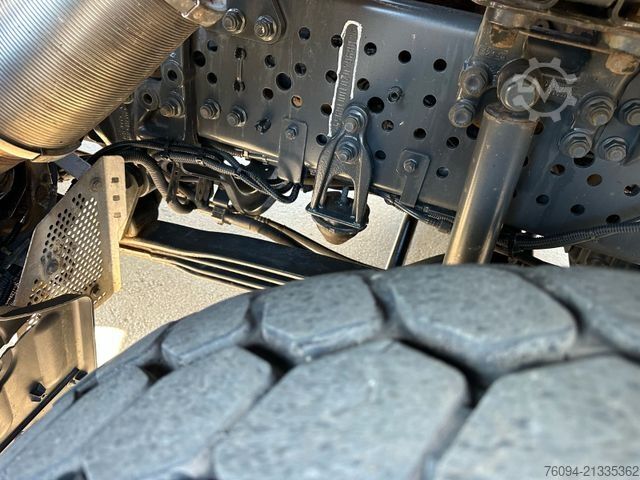 Flatbed truck MERCEDES-BENZ Arocs 2548 6x4 ALLRAD KRAN 21m SEILWINDE