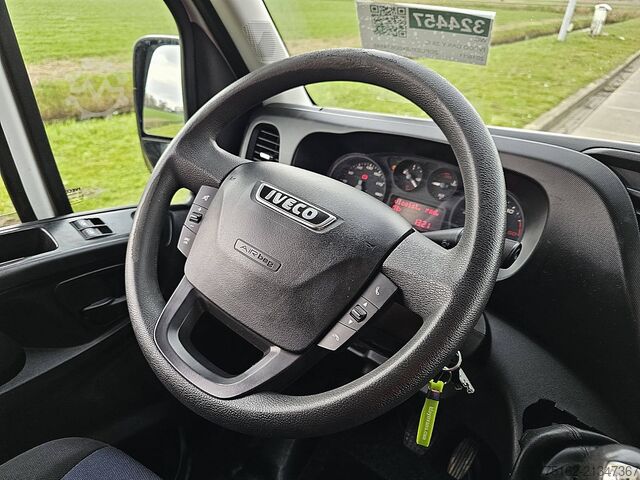 Suitcase IVECO DAILY 35C16 Bakwagen Laadklep!