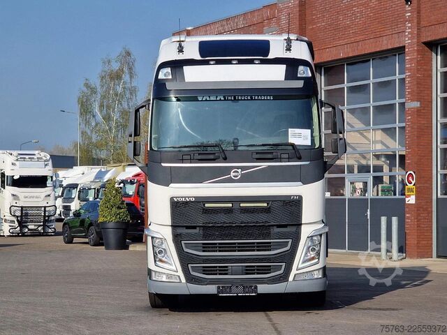 Volumen-SZM Volvo FH 13.500 Globetrotter XL 4x2 - Low deck - I Sa...