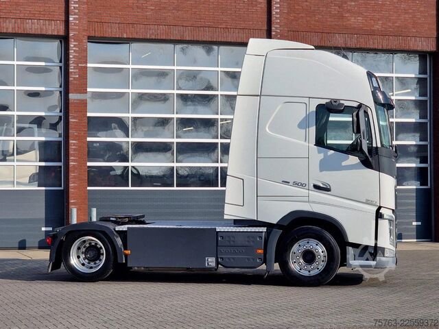 Volumen-SZM Volvo FH 13.500 Globetrotter XL 4x2 - Low deck - I Sa...