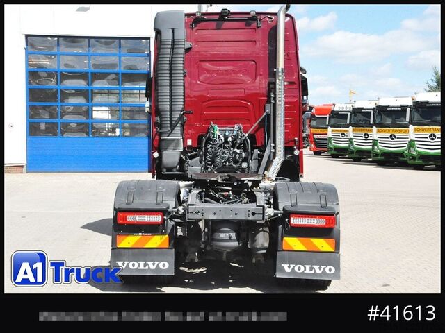 Standard SZM VOLVO FH 540 4x4H X-Trac Navi TV Leder Standklima,