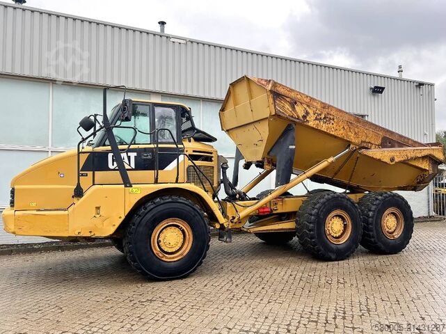 Dumper CAT 725